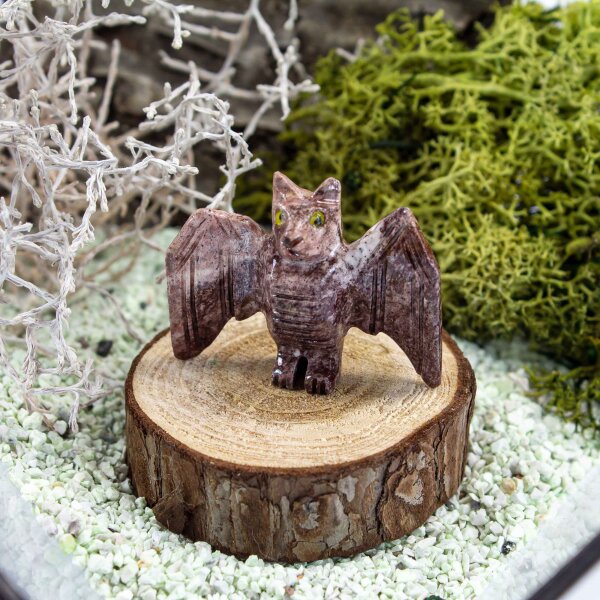 Steinfigur Fledermaus Constantin