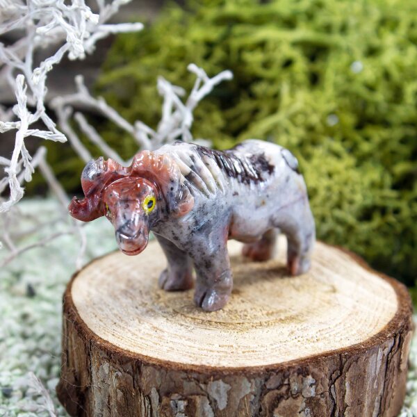 Steinfigur Büffel Ferdinand